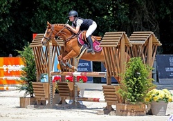 Iseut de Blonde Other Breed Jumper photo 1